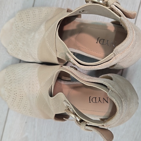 NYDJ Women's Charismasa Tan Wedge Sandals Espadrille Shoes Sz 7M - Picture 8 of 13